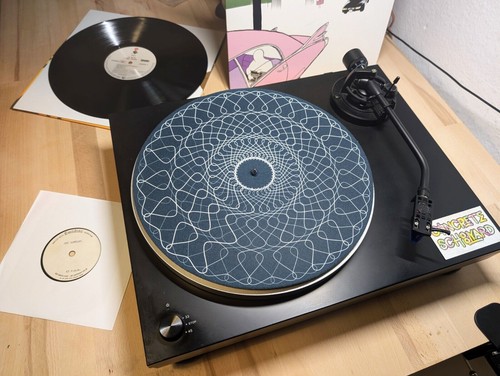 Optical illusion felt record - illusion,